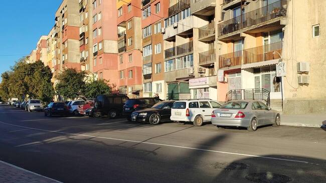 Въвежда се временна организация на движението по една от възловите улици в Перник – ул. „Струма“