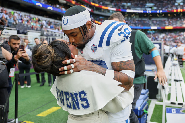 APTOPIX Colts Commanders Football