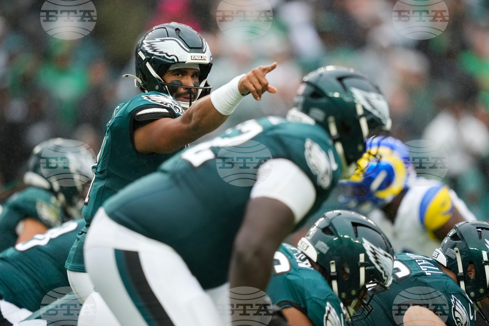 Rams Eagles Football