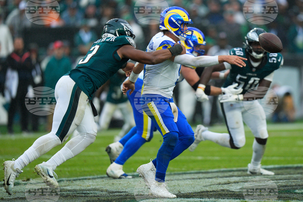 Rams Eagles Football