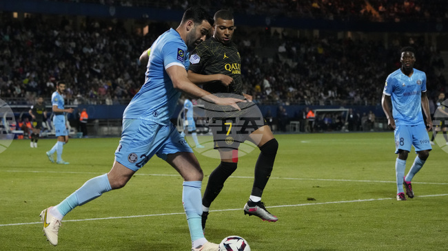 Бившият футболист Адил Рами ще играе в театъра от месец януари