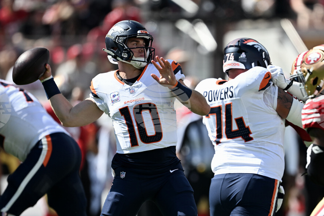 Broncos 49ers Football