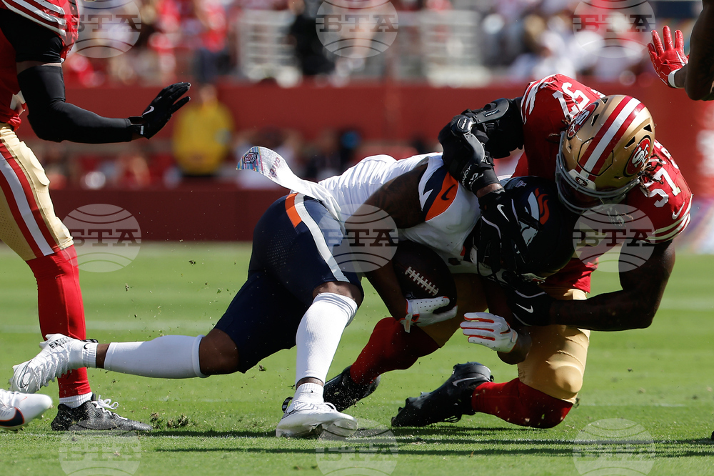 Broncos 49ers Football