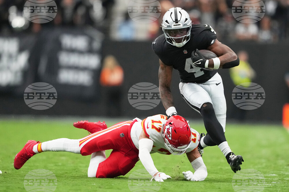 Chiefs Raiders Football