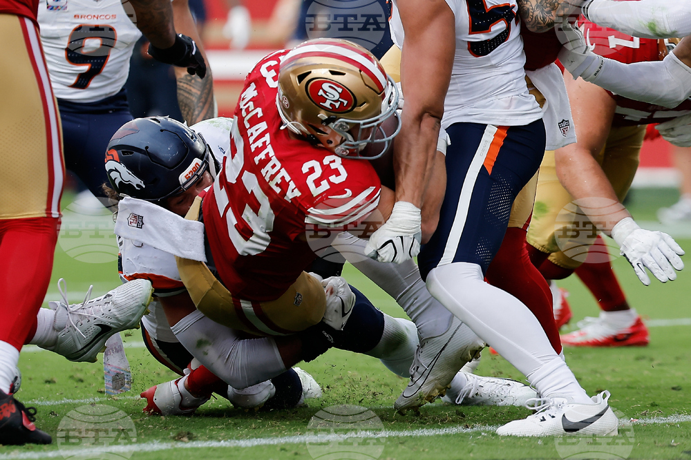 Broncos 49ers Football