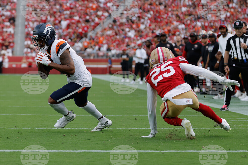Broncos 49ers Football