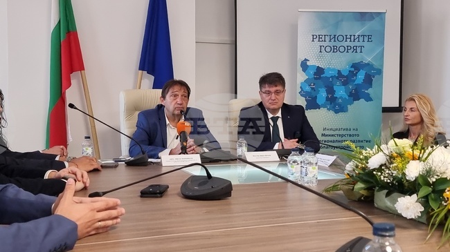 Изпълнителният директор на „Автомагистрали“ е подал оставка по лични причини, не е имало натиск върху него, каза регионалният министър Иван Шишков