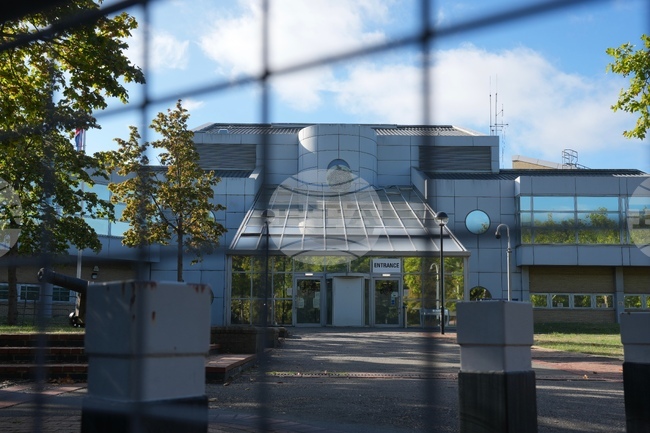 Норвежки младеж беше осъден на 20 години лишаване от свобода за планиране на убийство във Великобритания по поръчка на престъпна група