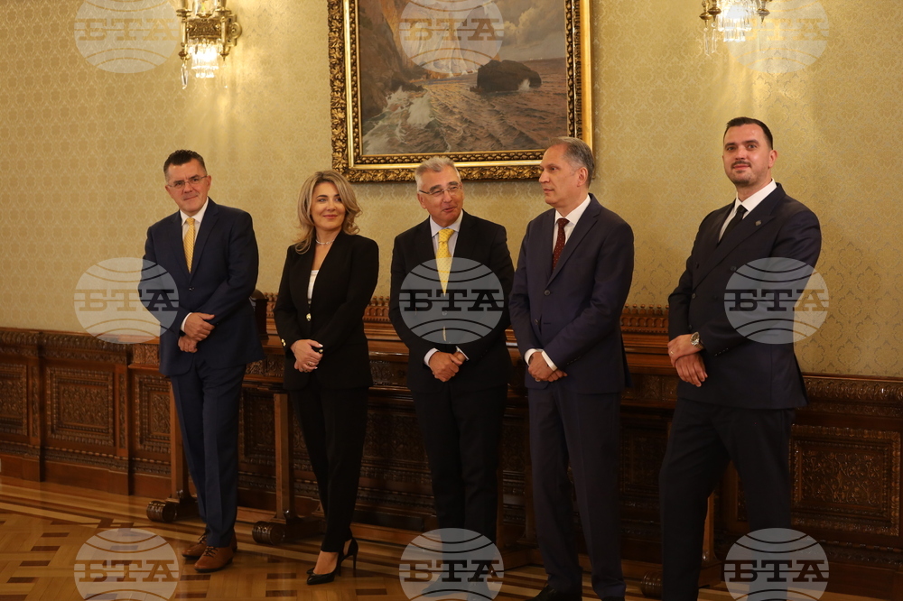 Румъния - Букурещ - президент - Алианс за обединение на румънците - консултации