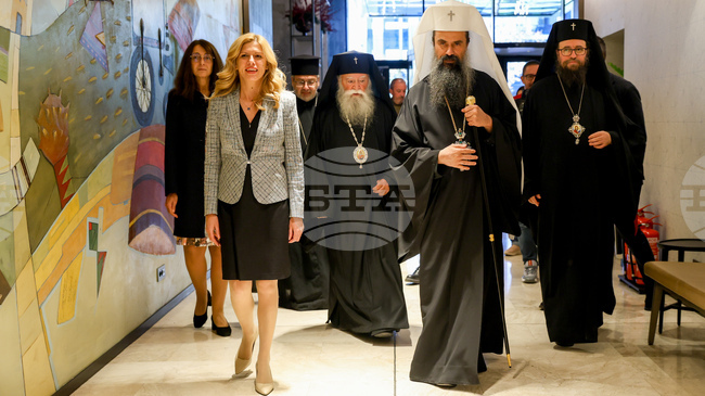 Патриарх Даниил откри благотворителната кампания „Деца рисуват за деца"