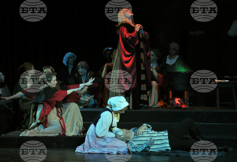 Бургас - опера - Бал с маски