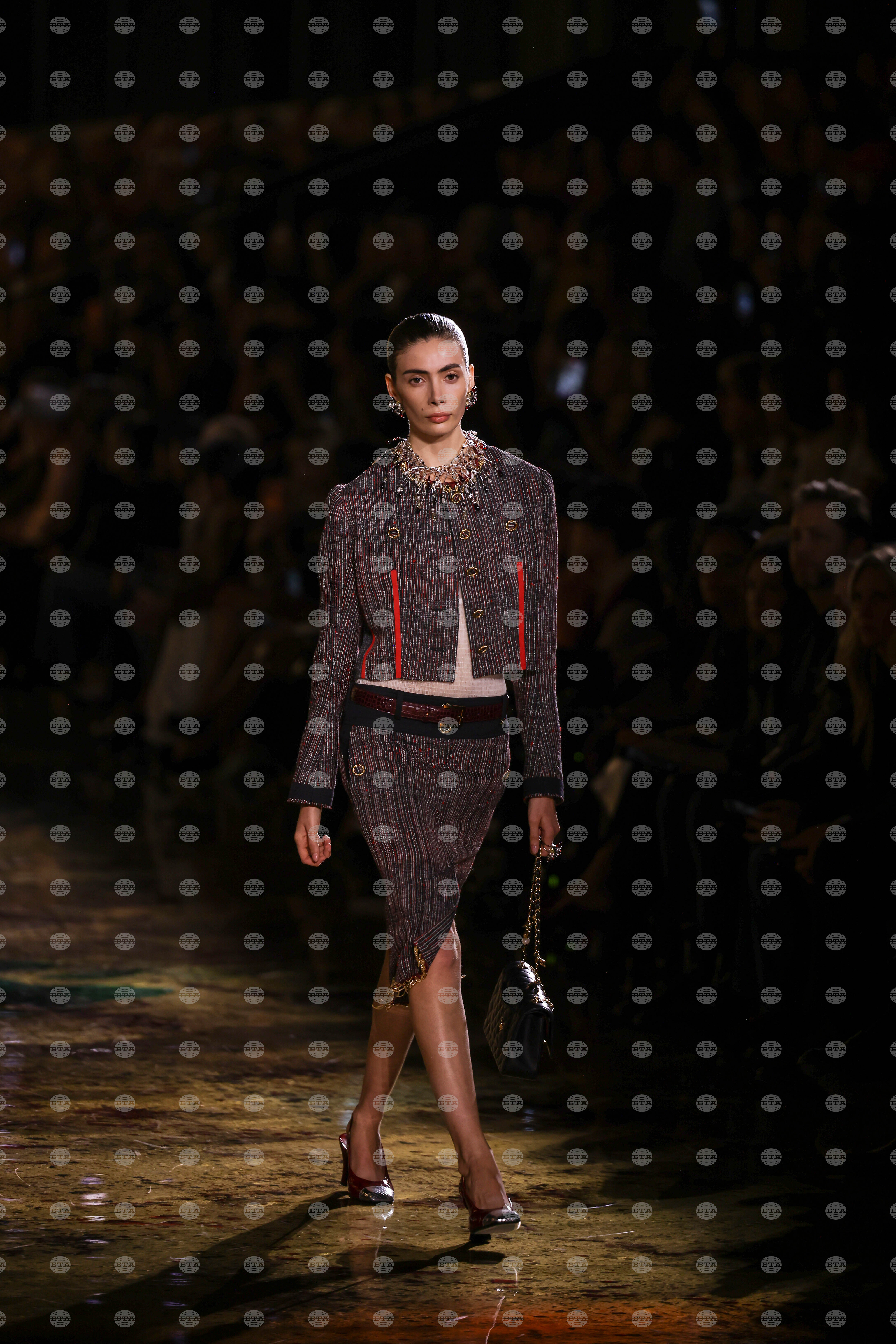 Paris Fashion Chanel Womens S/S 27