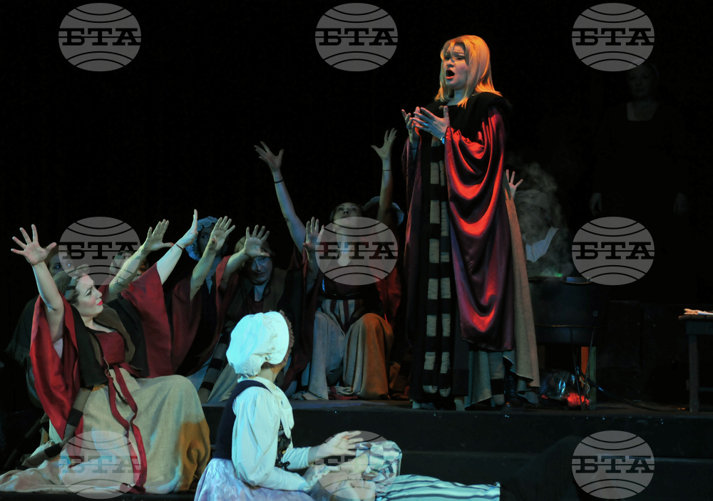 Бургас - опера - Бал с маски