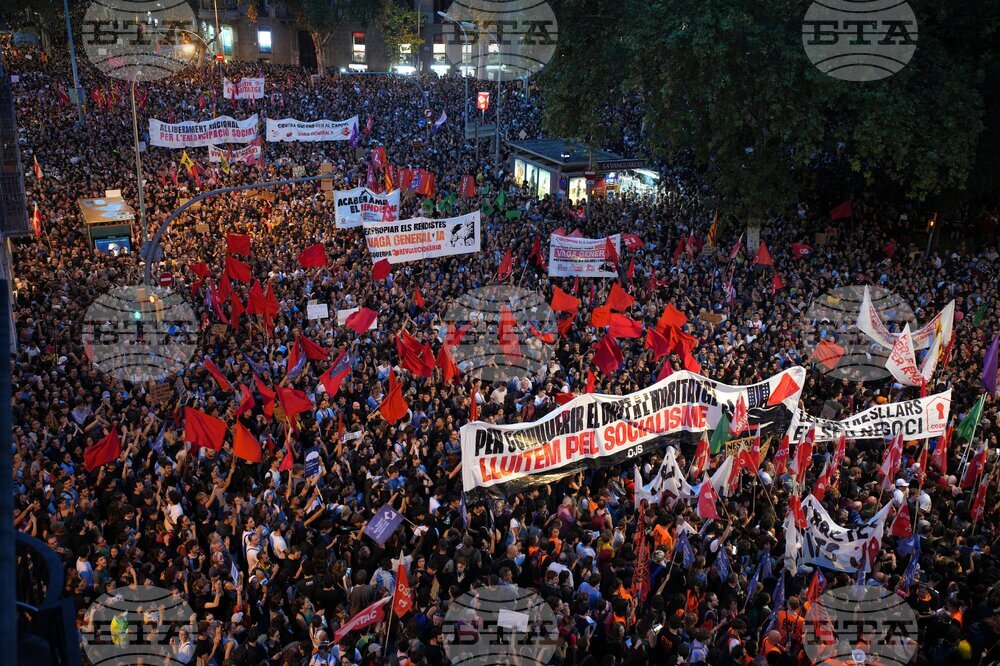 APTOPIX Spain Protest