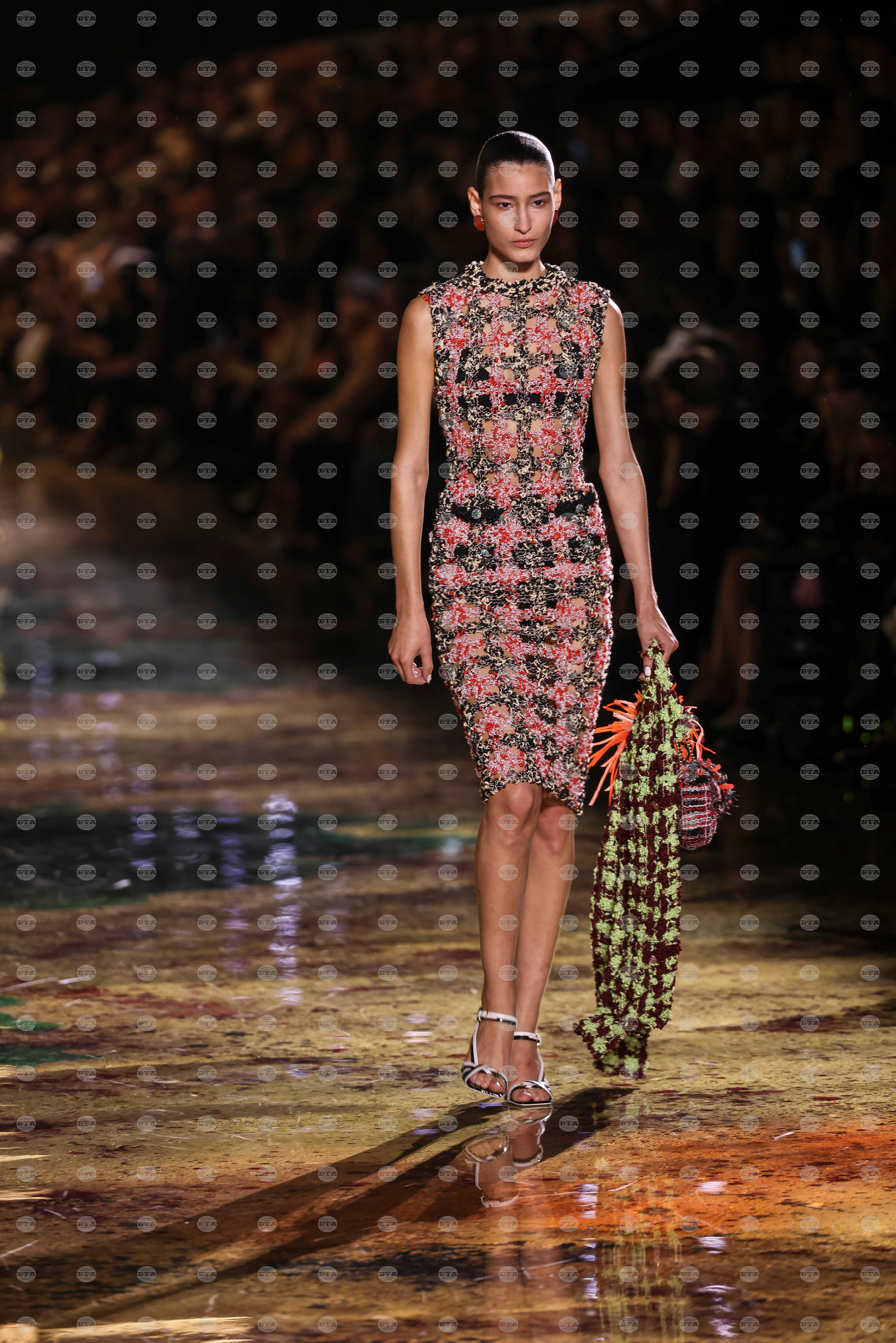 Paris Fashion Chanel Womens S/S 27
