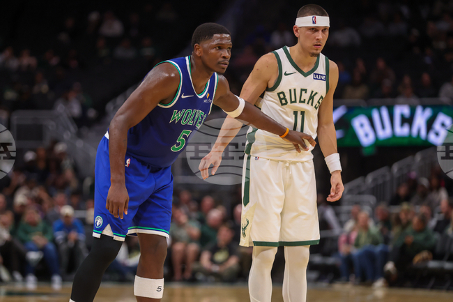 Timberwolves Bucks Basketball