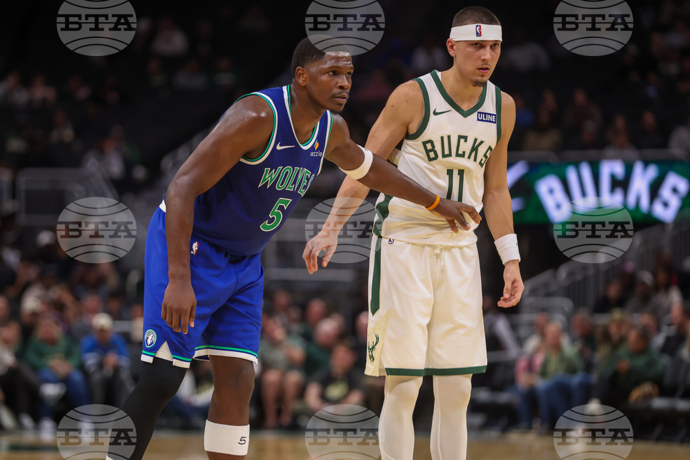 Timberwolves Bucks Basketball