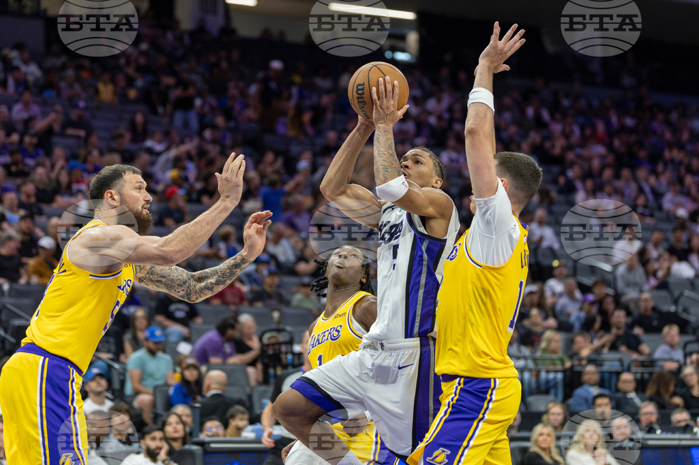 Lakers Kings Basketball