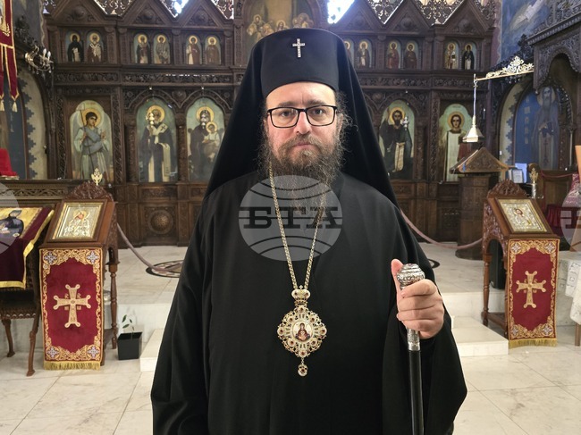Кампанията „Деца рисуват за деца“ дава възможност на малките да проявят своята любов и грижа, каза Видинският митрополит Пахомий