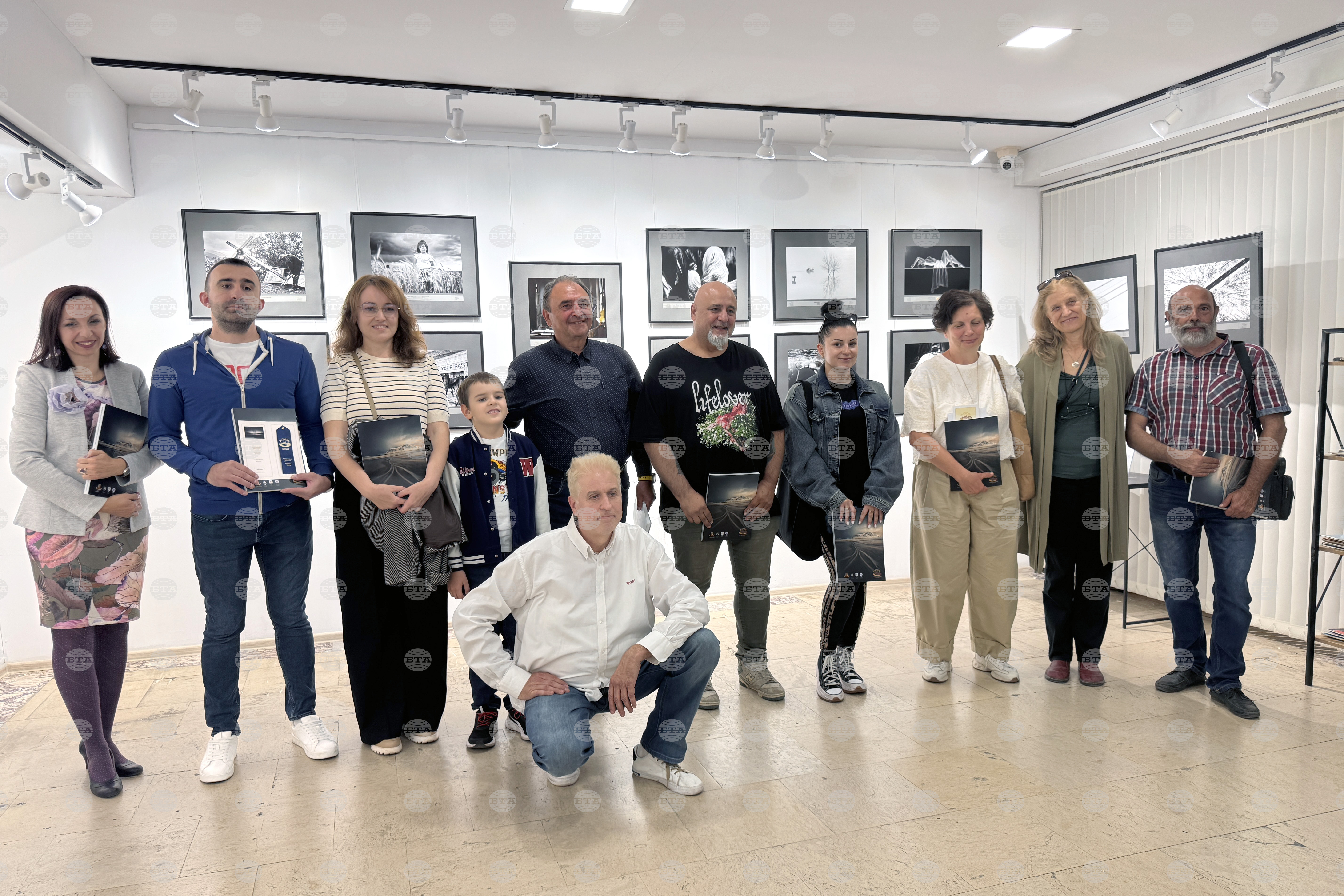 Селекция творби от Международния фотосалон Пловдив 2026 показаха в изложба в Музея на фотографията в Казанлък