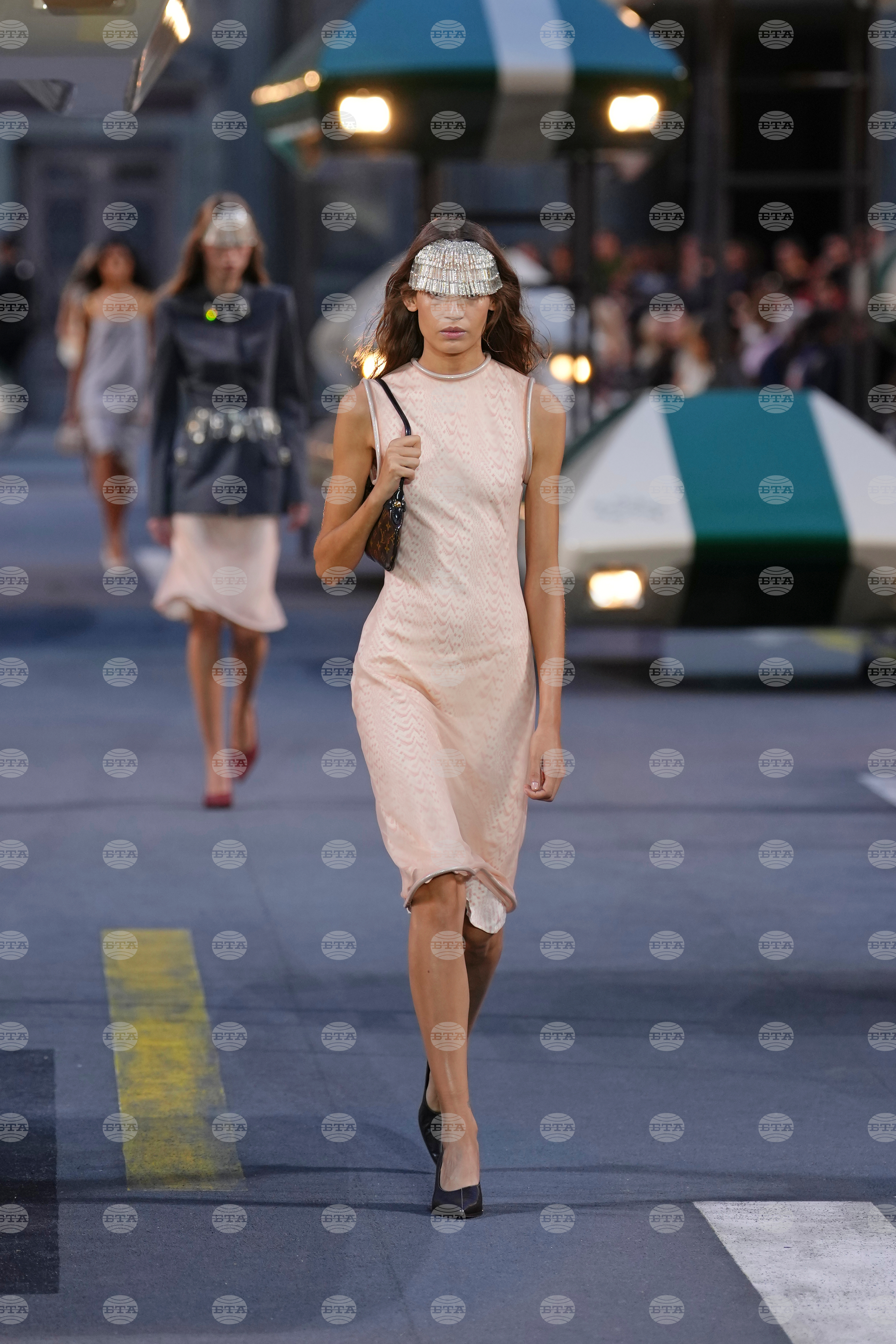 Paris Fashion Louis Vuitton Womens S/S 27