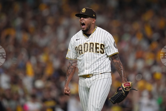 APTOPIX NLDS Brewers Padres Baseball