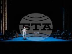 „Физика на тъгата“ в Народния театър „Иван Вазов“, снимка – Народен театър/ Стефан Здравески