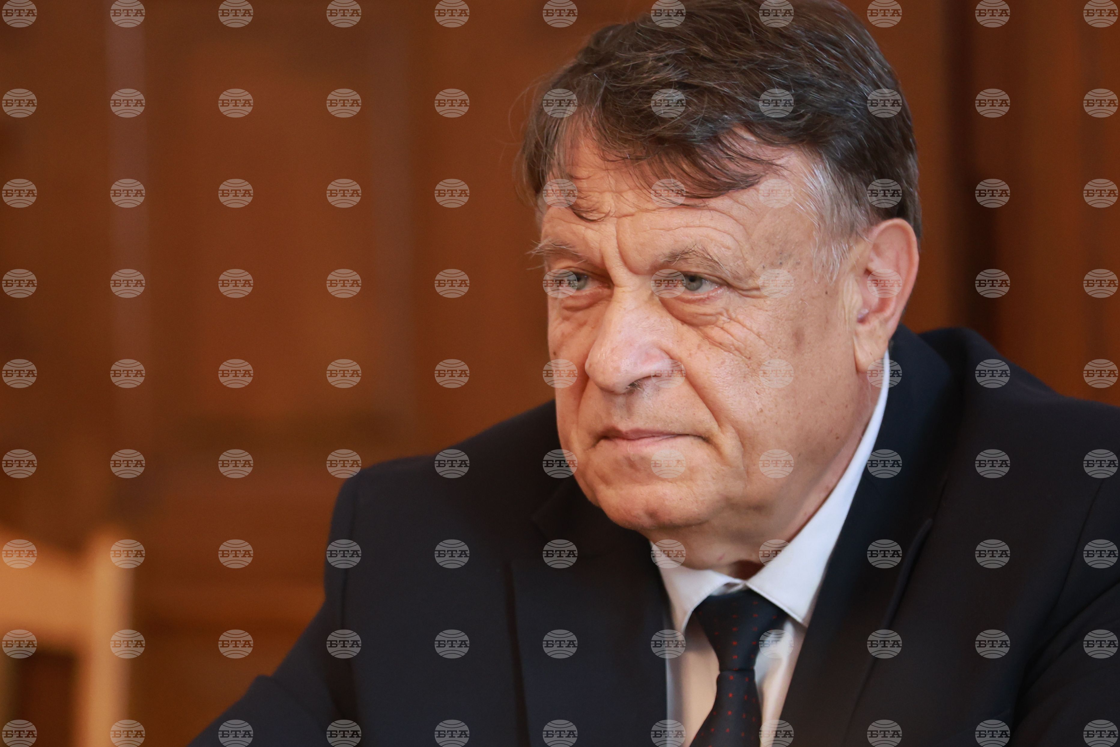 Промяната на учебните програми ще стъпи на предварително обсъдени концепции по предметите, каза министър Георги Вълчев