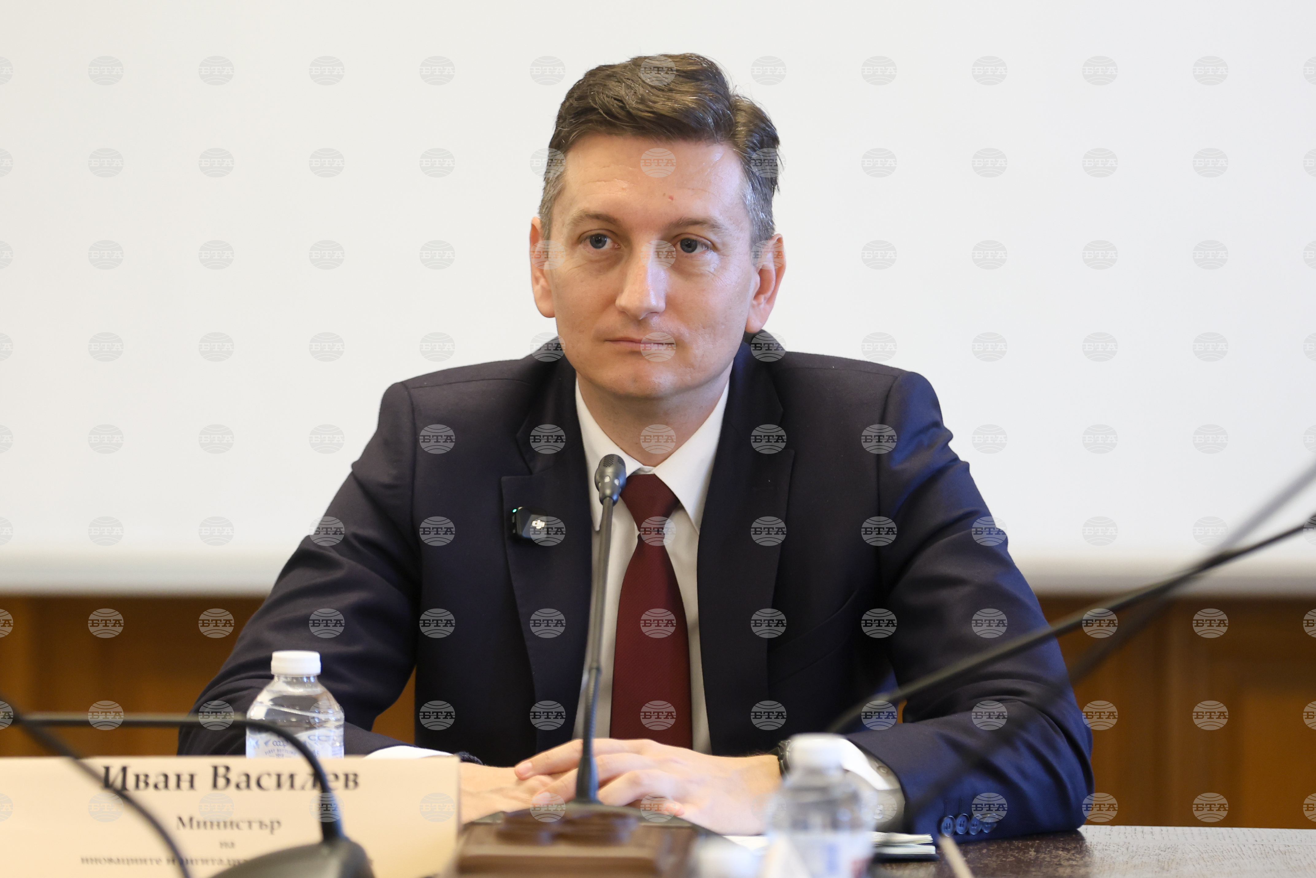 Надзорният съвет на София Тех Парк беше сменен заради непрозачно изпозлване на инфраструктурата на парка, съобщи Иван Василев