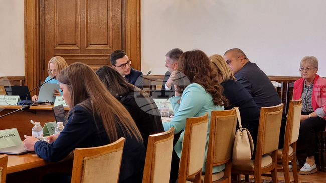Социалната комисия не одобри промени в Кодекса на труда относно работата на младежи от 16 до 18 г.