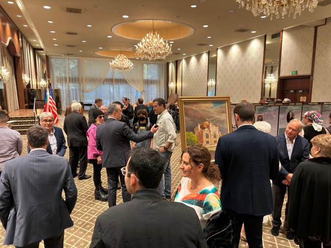  САЩ - Лос Анджелис - Филм „49,172“ - представяне - изложба