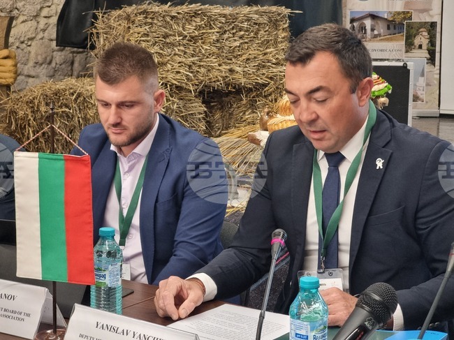 Устойчивостта на земеделието в условията на кризи изисква дългосрочно планиране и сътрудничество, каза зам.-министър Янислав Янчев