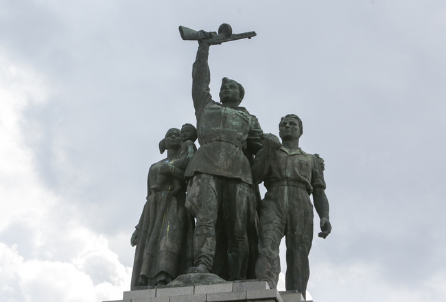 Решението за Паметника на Съветската армия изисква главният архитект на София да направи конкурс за пространството, заяви кметът Фандъкова