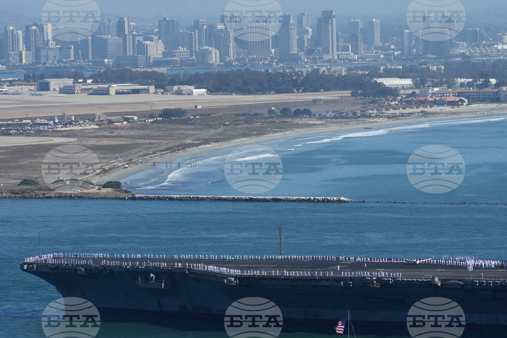 APTOPIX USS Lincoln Returns Home