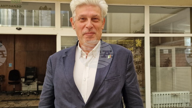 Съкращенията в държавната администрация и политиката по доходите създават напрежение сред работещите, каза Атанас Кацарчев от КТ „Подкрепа“