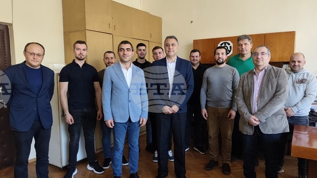 Завърши първият випуск на съвместната магистърска програма на Свищовската академия и Техническия университет във Варна
