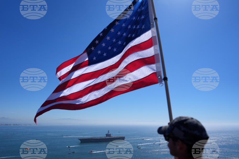 APTOPIX USS Lincoln Returns Home