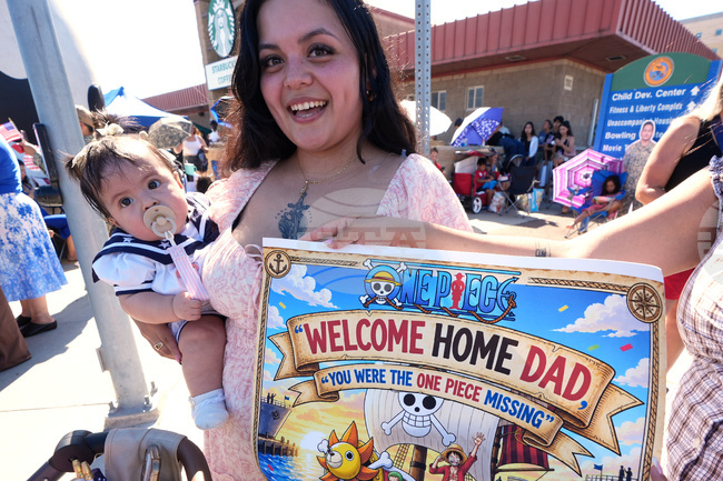 USS Lincoln Returns Home