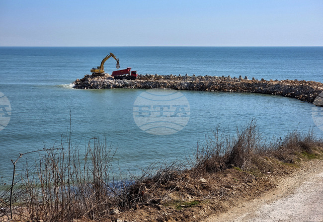 Варна - курорт „Св. Св. Константин и Елена“ - нова буна