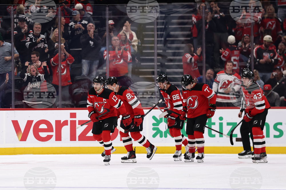 Canucks Devils Hockey