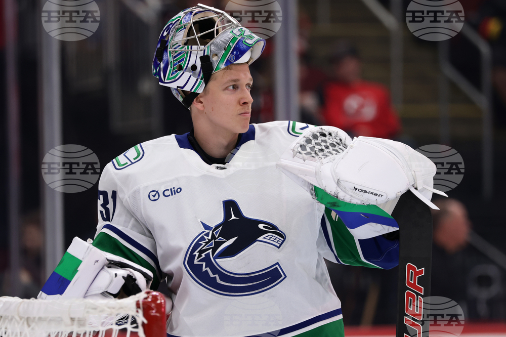 Canucks Devils Hockey