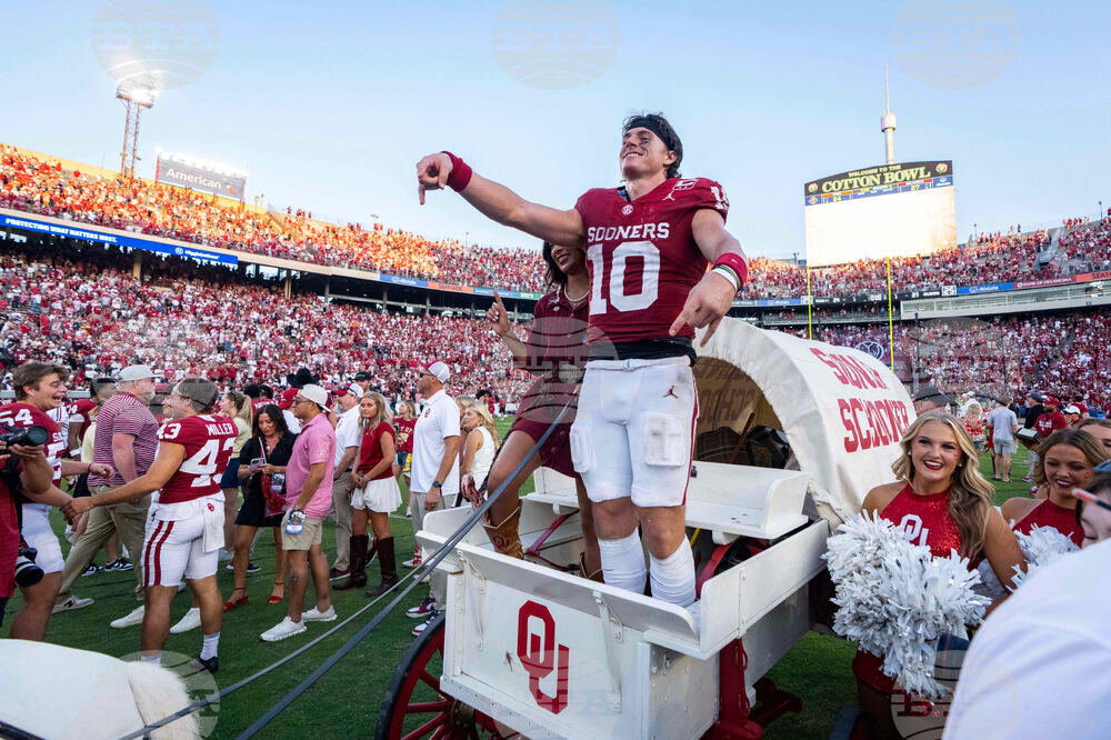 APTOPIX Oklahoma Texas Football