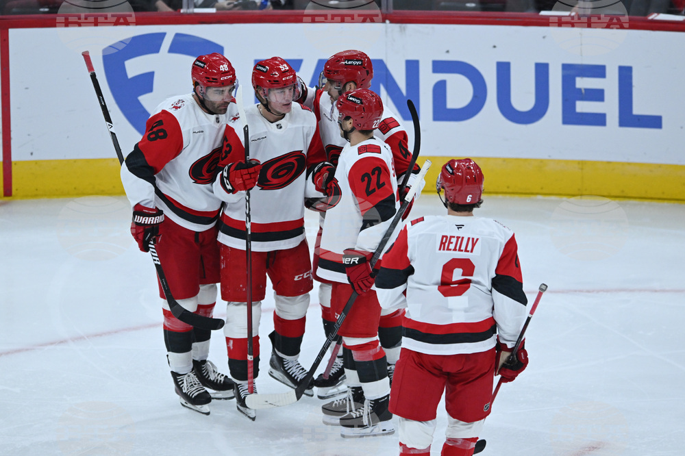 Hurricanes Blackhawks Hockey