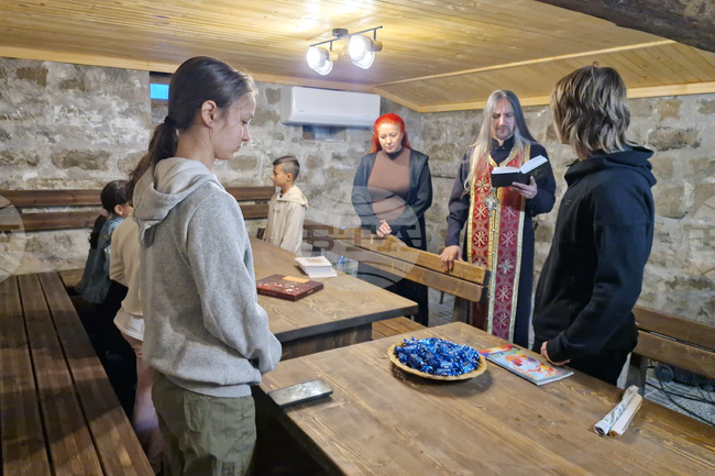 Неделното училище към храм „Св. Успение Богородично“ в Търговище откри новата си учебна година