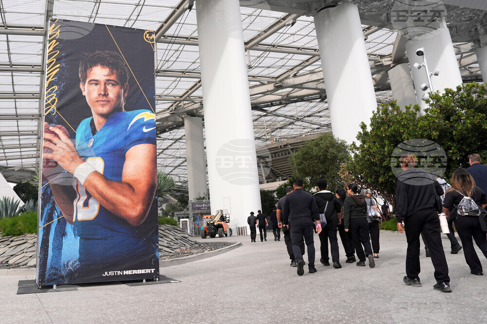 Broncos Chargers Football