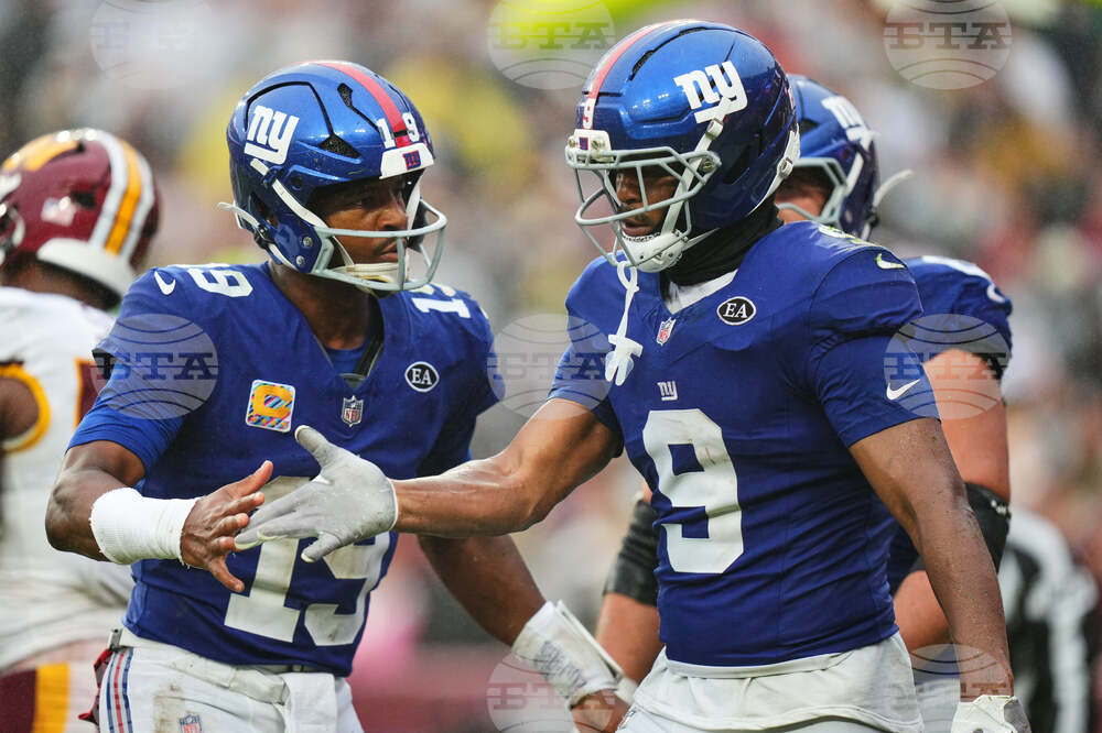 Giants Commanders Football