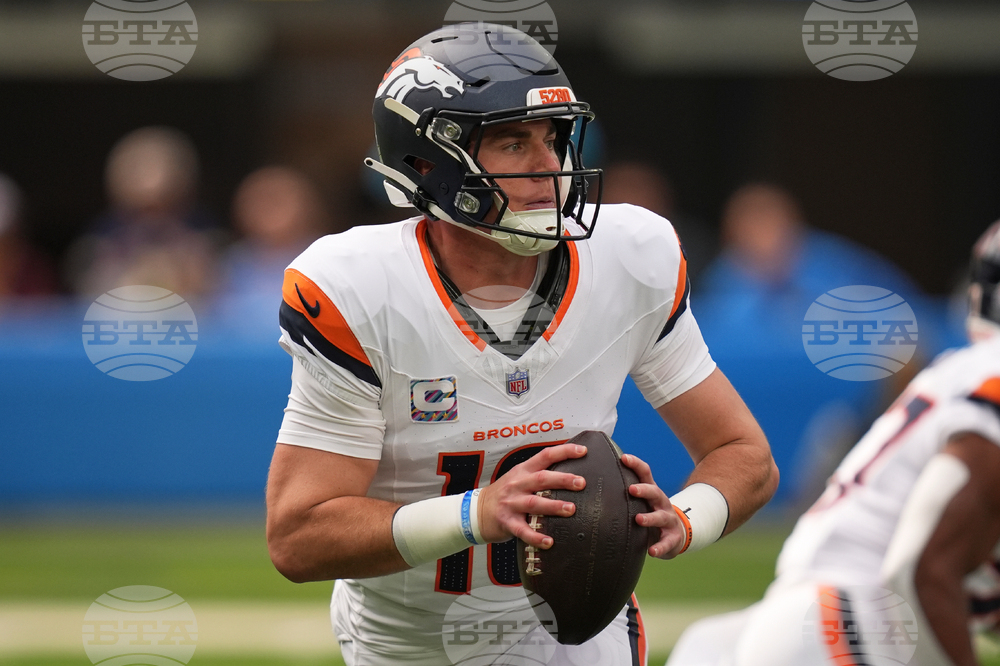 Broncos Chargers Football