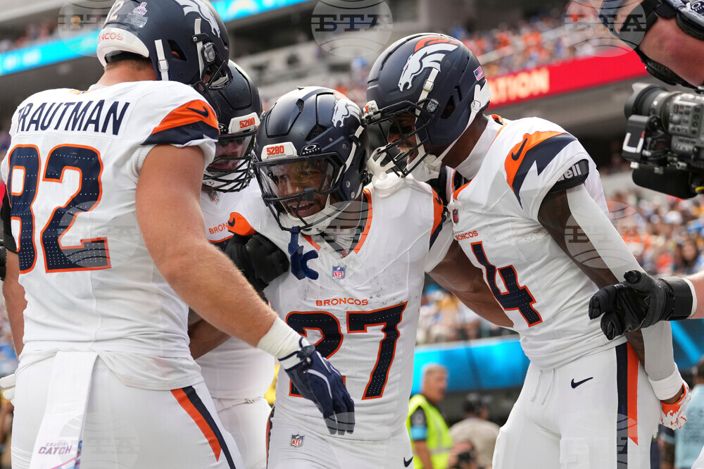 Broncos Chargers Football