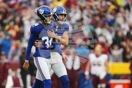 Giants Commanders Football