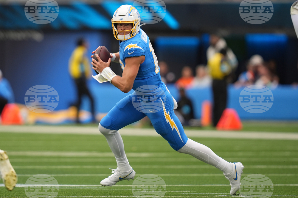 Broncos Chargers Football